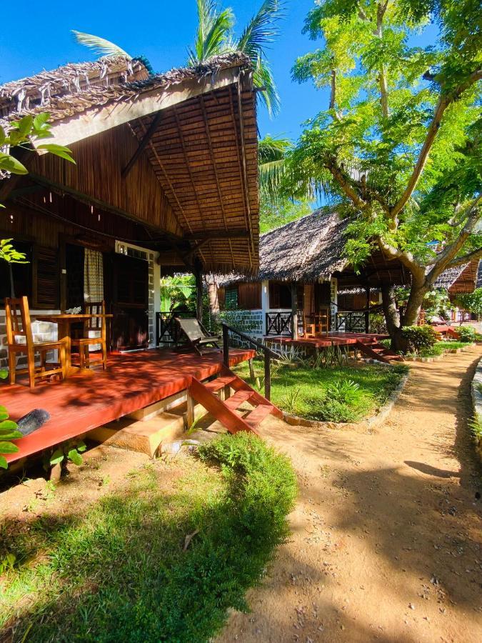 Tamarin Lodge Ampangorinana Extérieur photo