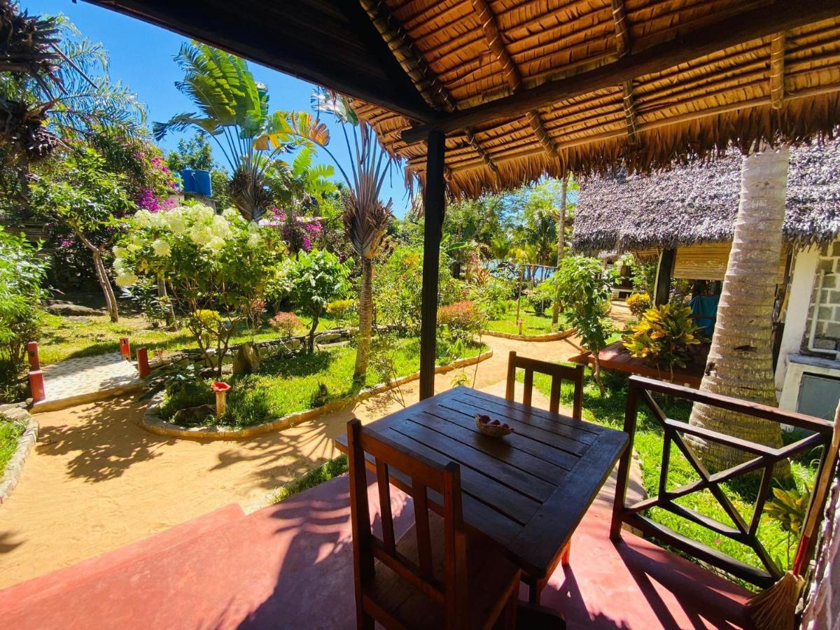 Tamarin Lodge Ampangorinana Extérieur photo