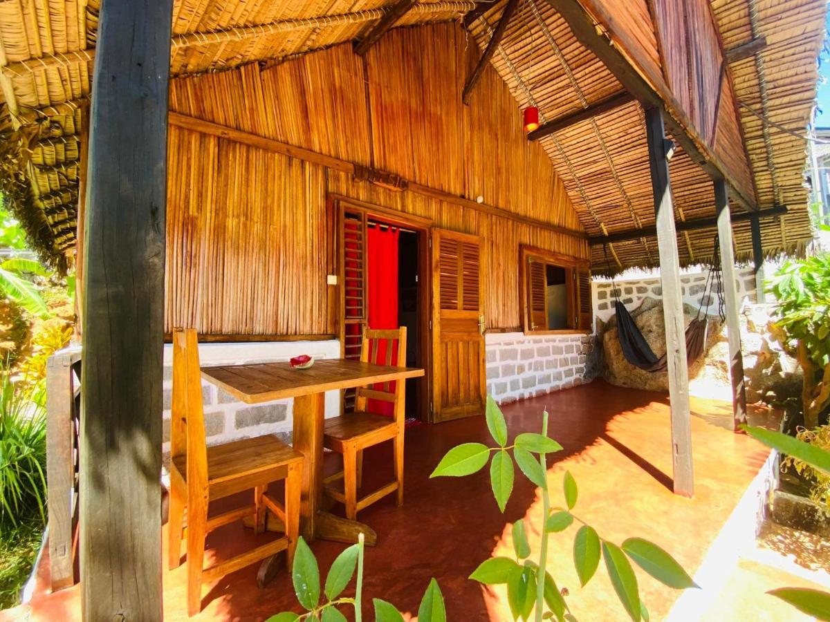 Tamarin Lodge Ampangorinana Extérieur photo