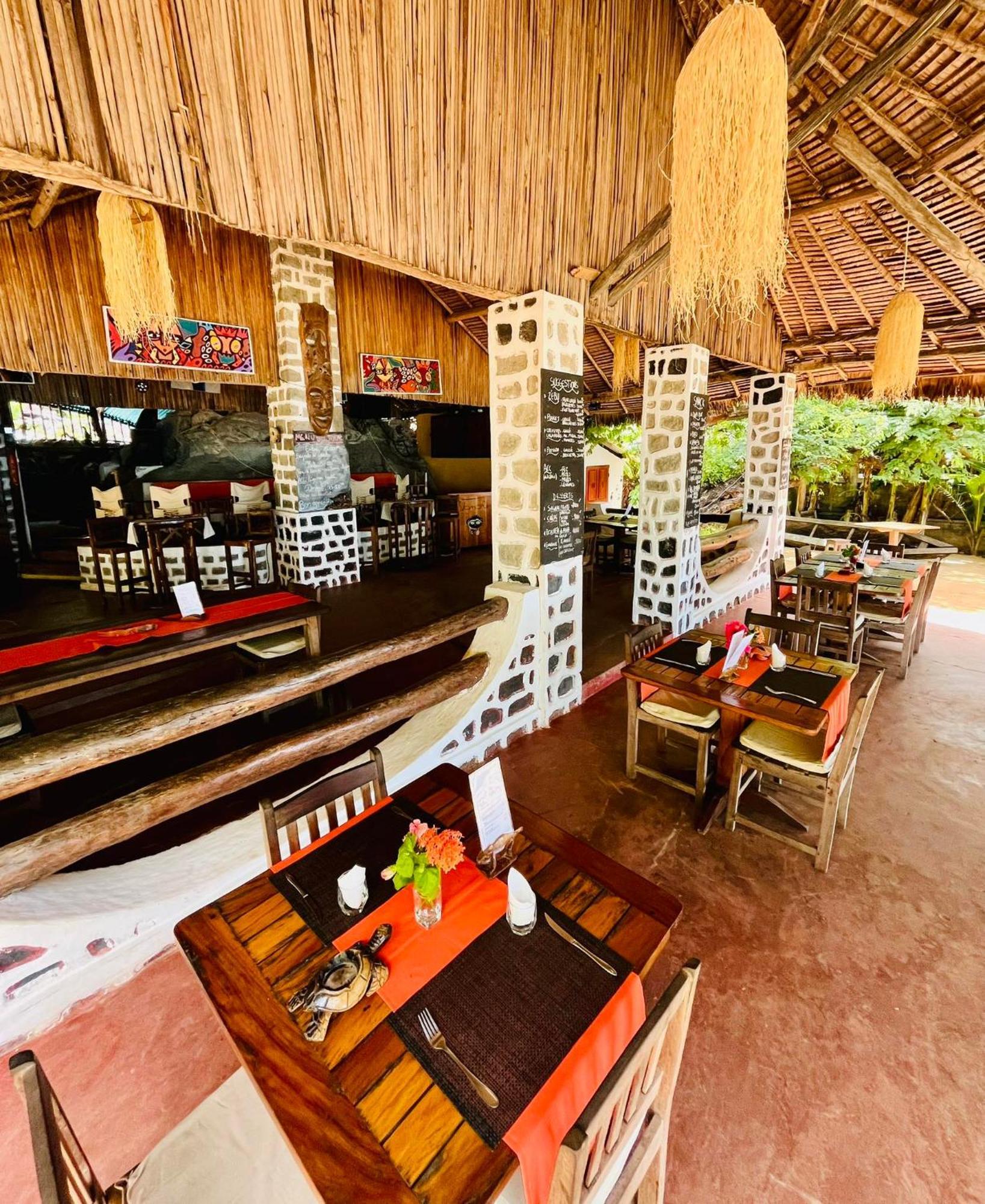 Tamarin Lodge Ampangorinana Extérieur photo